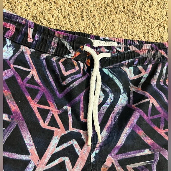 Tribal Print Zipcode Shorts Elastic Waist Drawstring Bermuda L - Picture 9 of 11